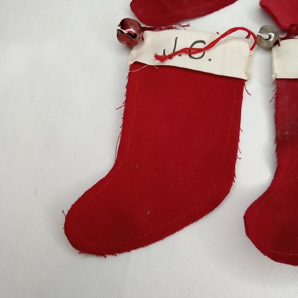 Mid Century Modern Christmas Stocking Set Of 4 Miniatures Red & White Felt 1950s - Picture 5 of 7
